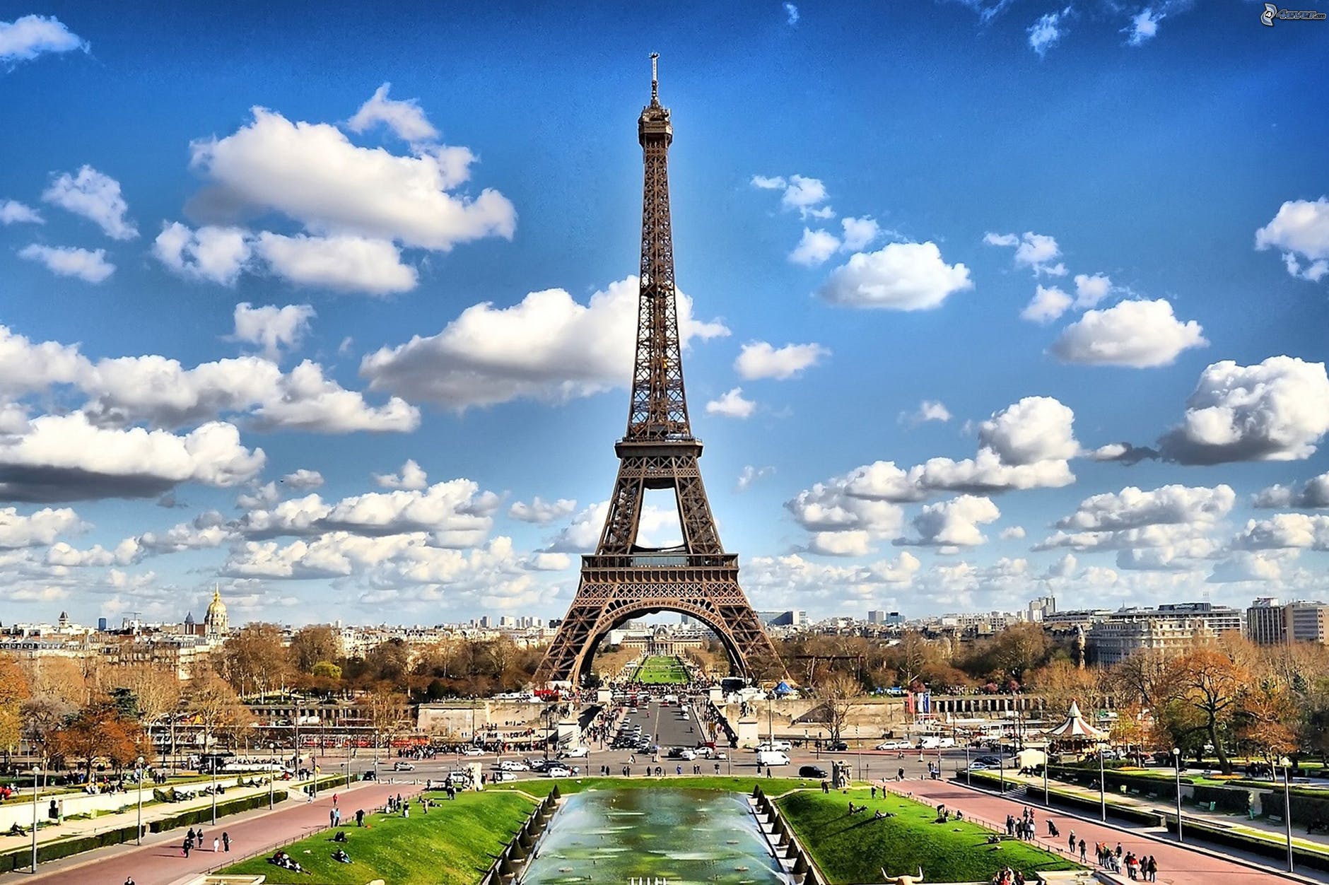 Peut-on emmener des enfants voir la Tour Eiffel ?